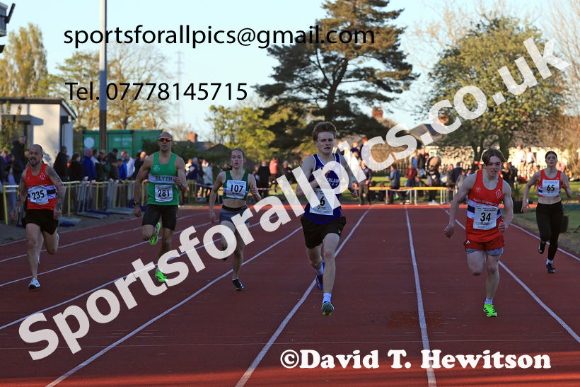 The 300 metres, 2026 NEGP 1, Monkton Stadium. Photo: David T. Hewitson/Sports for All Pics